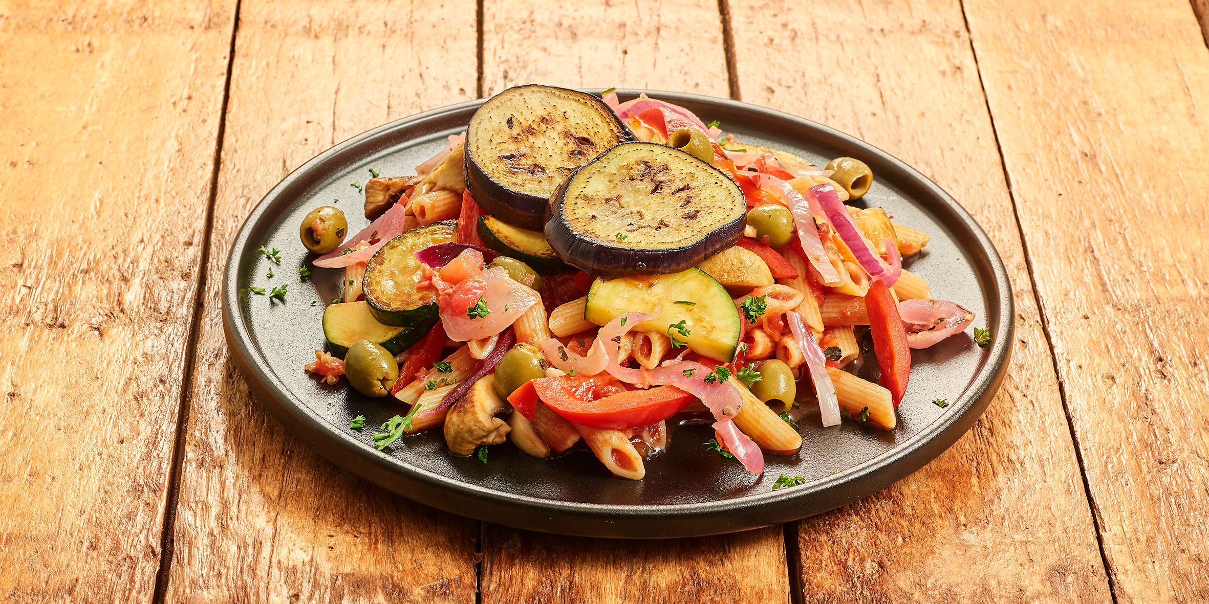 Pasta Peperonata Met Vegetarisch Gehakt Uitgekookt